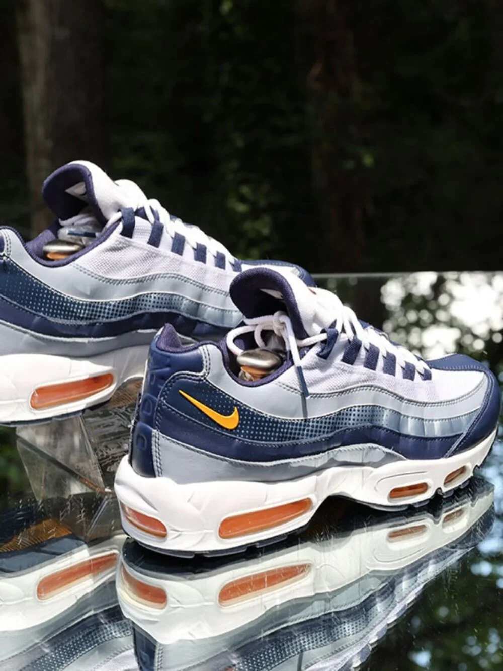 Nike Air Max 95 Midnight Navy Laser Orange